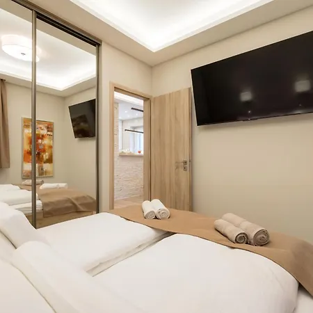 아파트 District Flat *